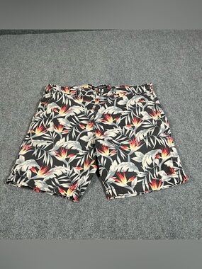 Vintage American Eagle Shorts Men’s Size 40 Y2K Floral Palm Tree Tropical Preppy